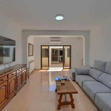 Casa Soleada En アパート カルプ