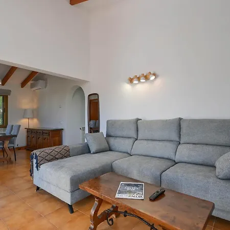 Casa Soleada En アパート カルプ